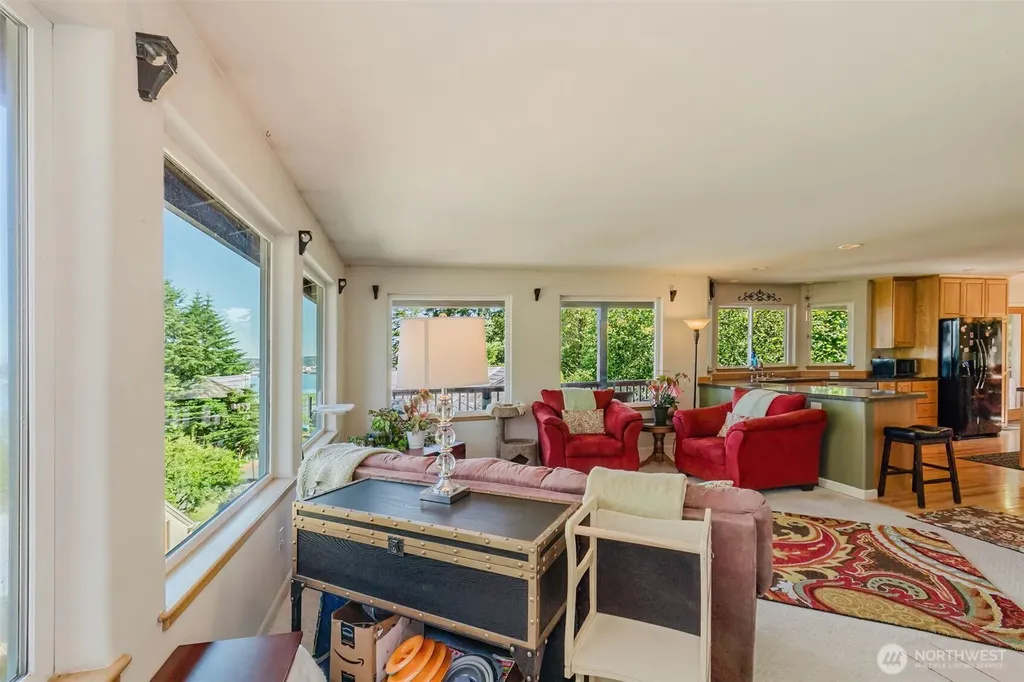 221 Farragut Avenue Port Orchard WA 98366