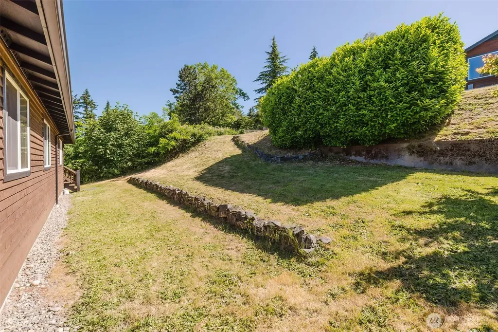 221 Farragut Avenue Port Orchard WA 98366