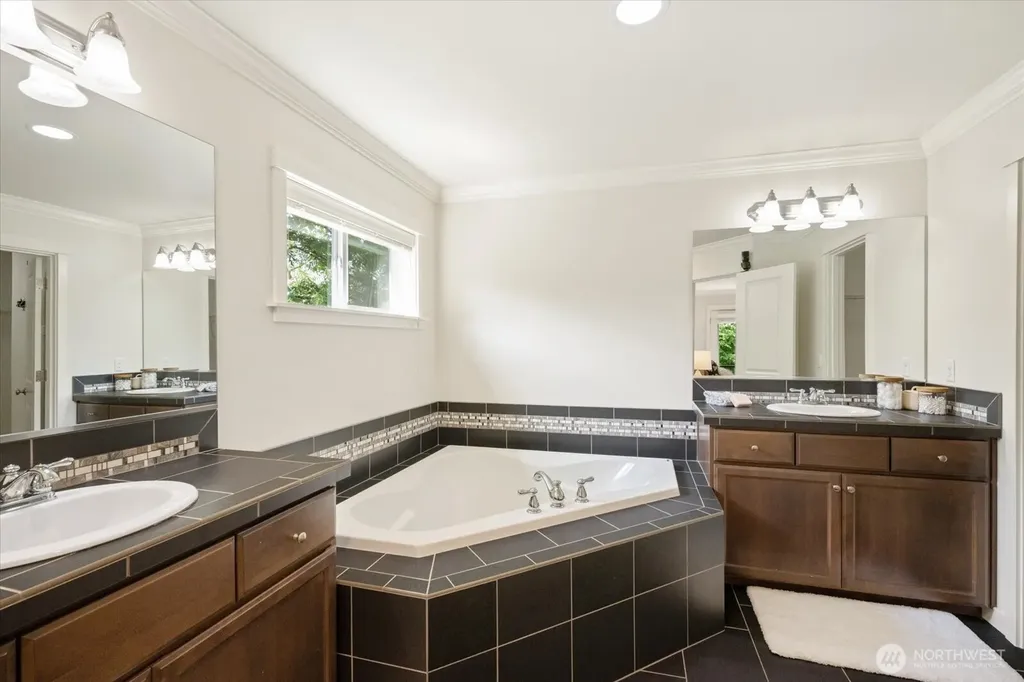 12102 NE 174th Street Bothell WA 98011