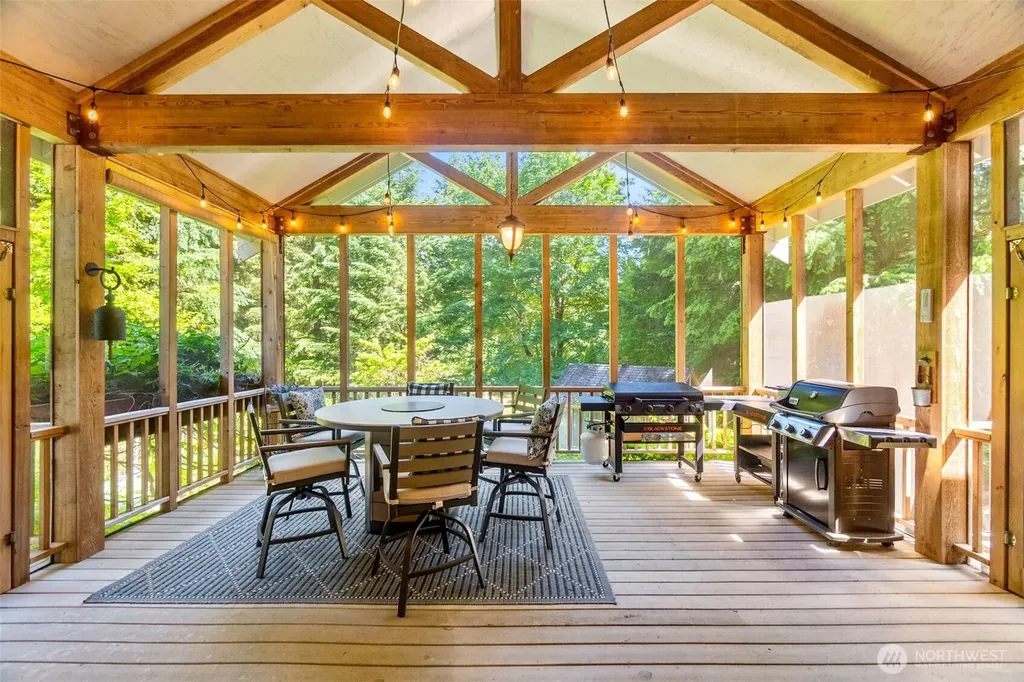 11500 Weisenberger Road SE Rainier WA 98576