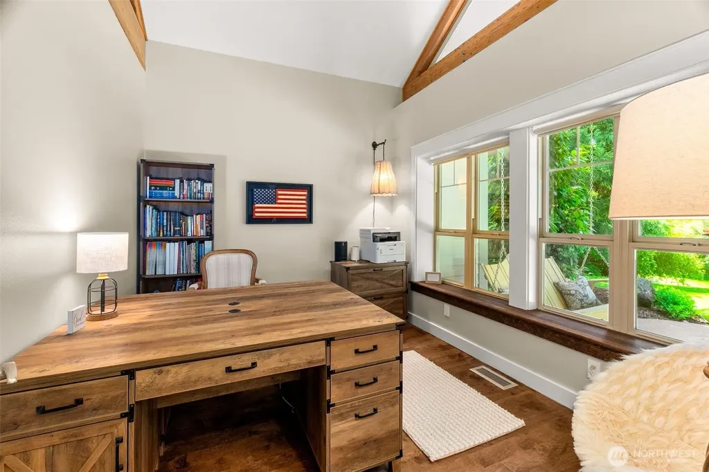 11500 Weisenberger Road SE Rainier WA 98576