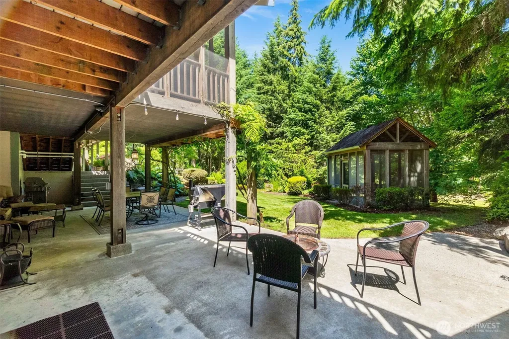 11500 Weisenberger Road SE Rainier WA 98576