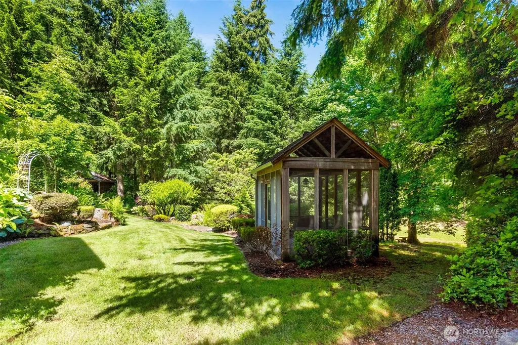 11500 Weisenberger Road SE Rainier WA 98576
