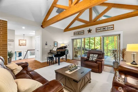11500 Weisenberger Road SE Rainier WA 98576