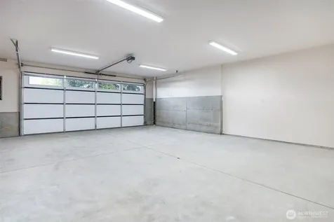 18603 104th Avenue NE Bothell WA 98011