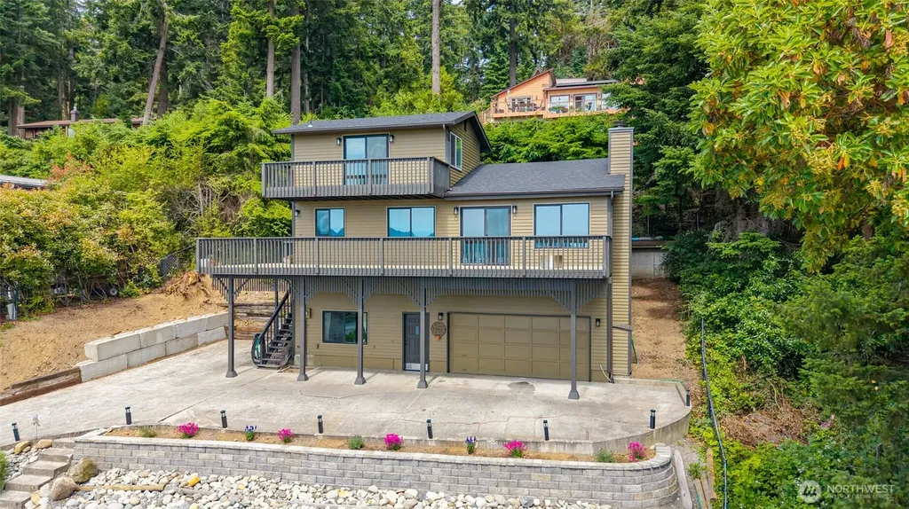 2123 Stoney Beach Lane Oak Harbor WA 98277