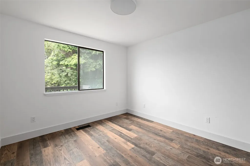 2123 Stoney Beach Lane Oak Harbor WA 98277