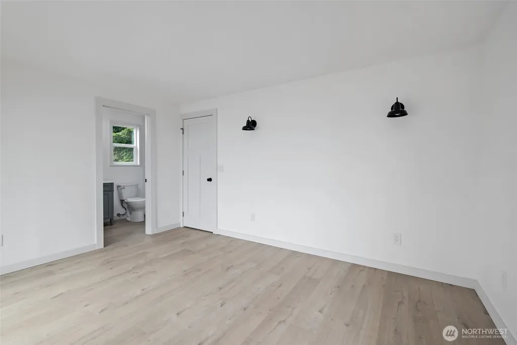 2123 Stoney Beach Lane Oak Harbor WA 98277