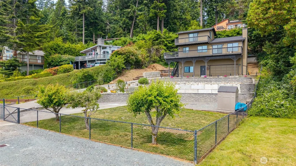 2123 Stoney Beach Lane Oak Harbor WA 98277
