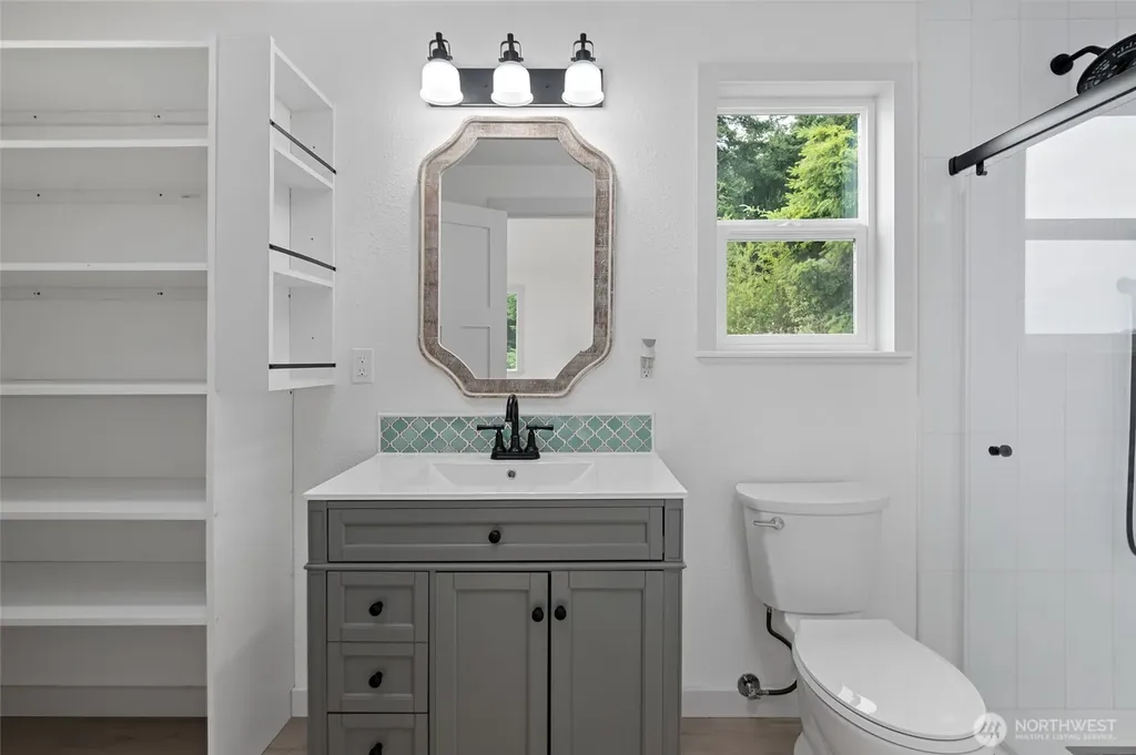 2123 Stoney Beach Lane Oak Harbor WA 98277