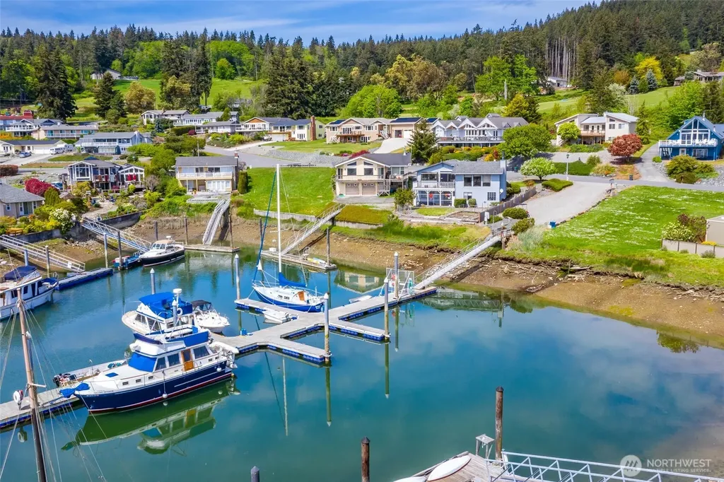 2123 Stoney Beach Lane Oak Harbor WA 98277