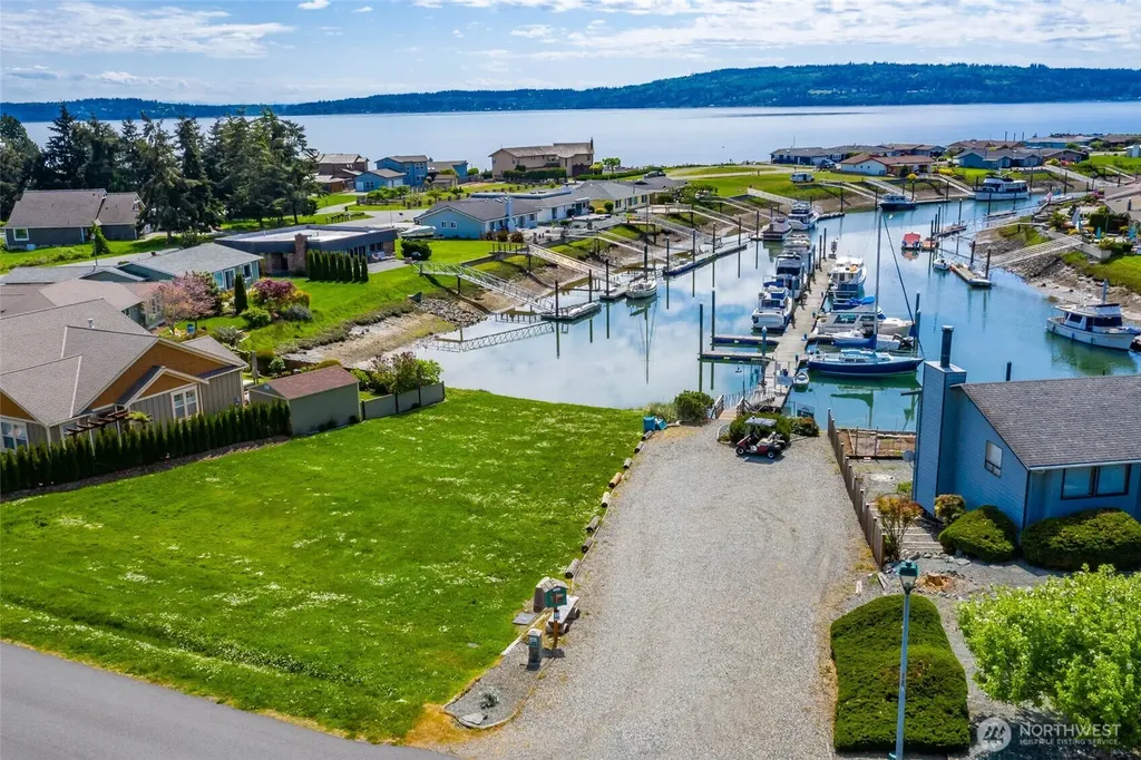 2123 Stoney Beach Lane Oak Harbor WA 98277