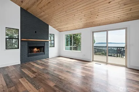 2123 Stoney Beach Lane Oak Harbor WA 98277