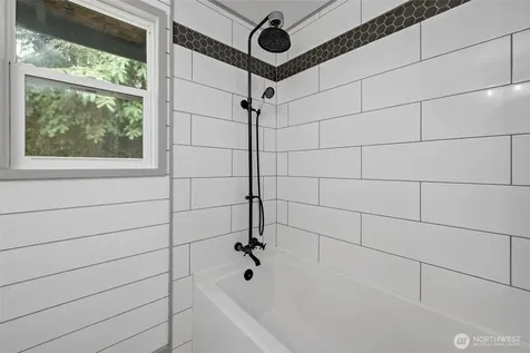 2123 Stoney Beach Lane Oak Harbor WA 98277