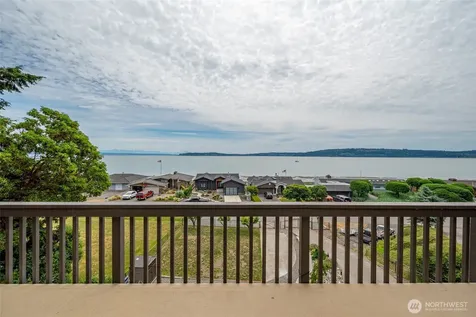 2123 Stoney Beach Lane Oak Harbor WA 98277