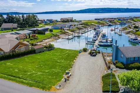 2123 Stoney Beach Lane Oak Harbor WA 98277