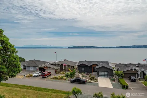 2123 Stoney Beach Lane Oak Harbor WA 98277