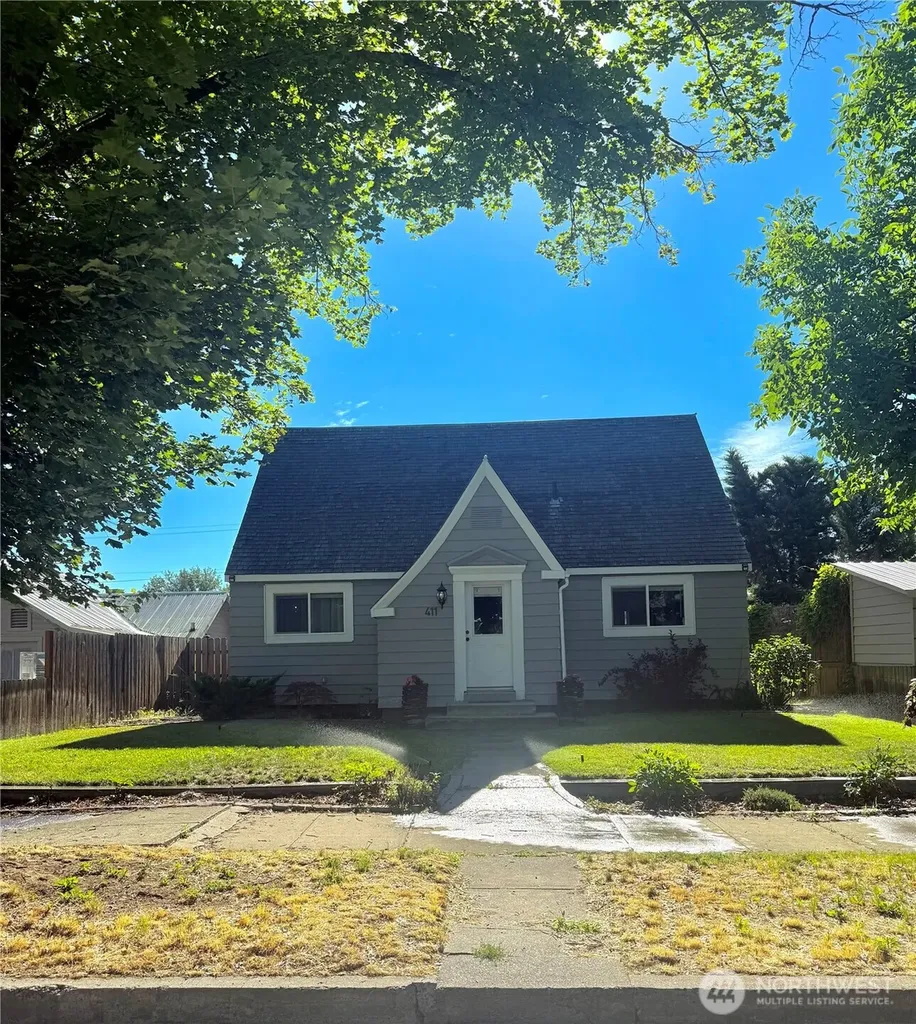 411 Ash Street S Omak WA 98841