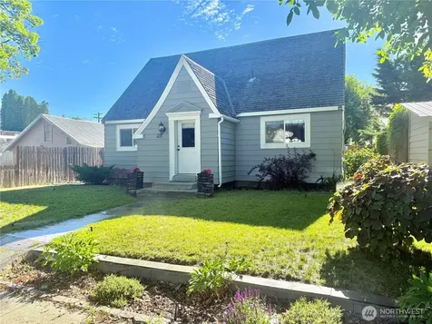 411 Ash Street S Omak WA 98841