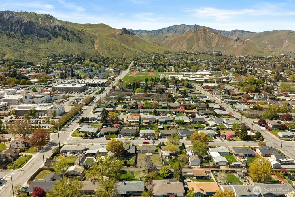 1119 Fuller Street Wenatchee WA 98801