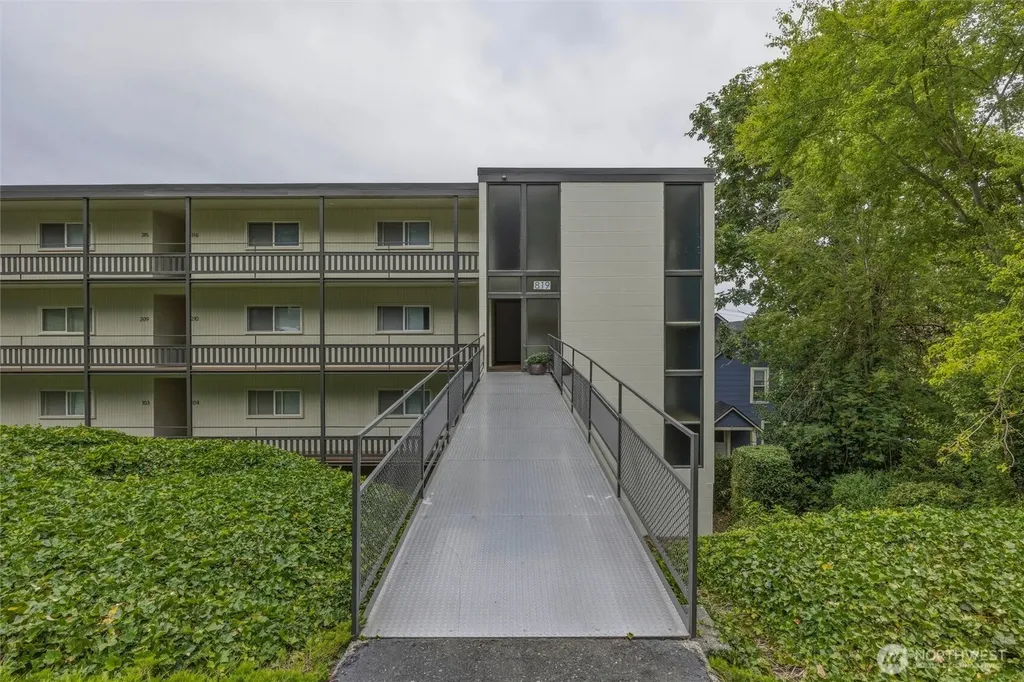 819 High Street W Bellingham WA 98225