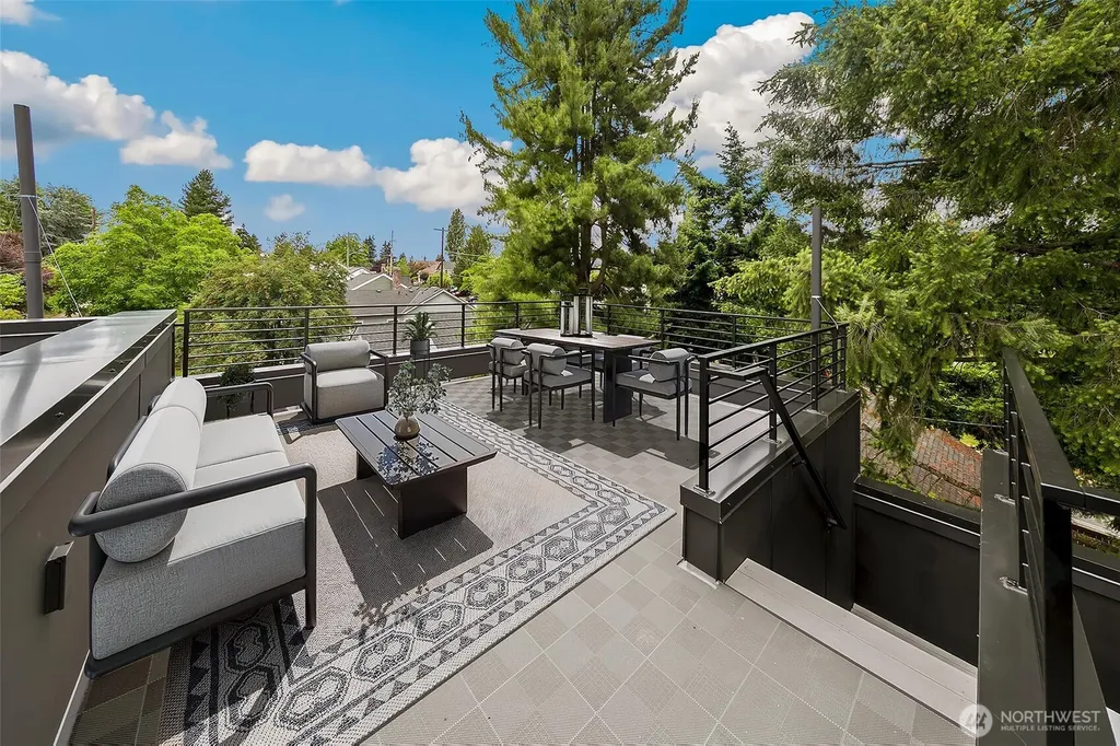 9813 Linden Avenue N Seattle WA 98103