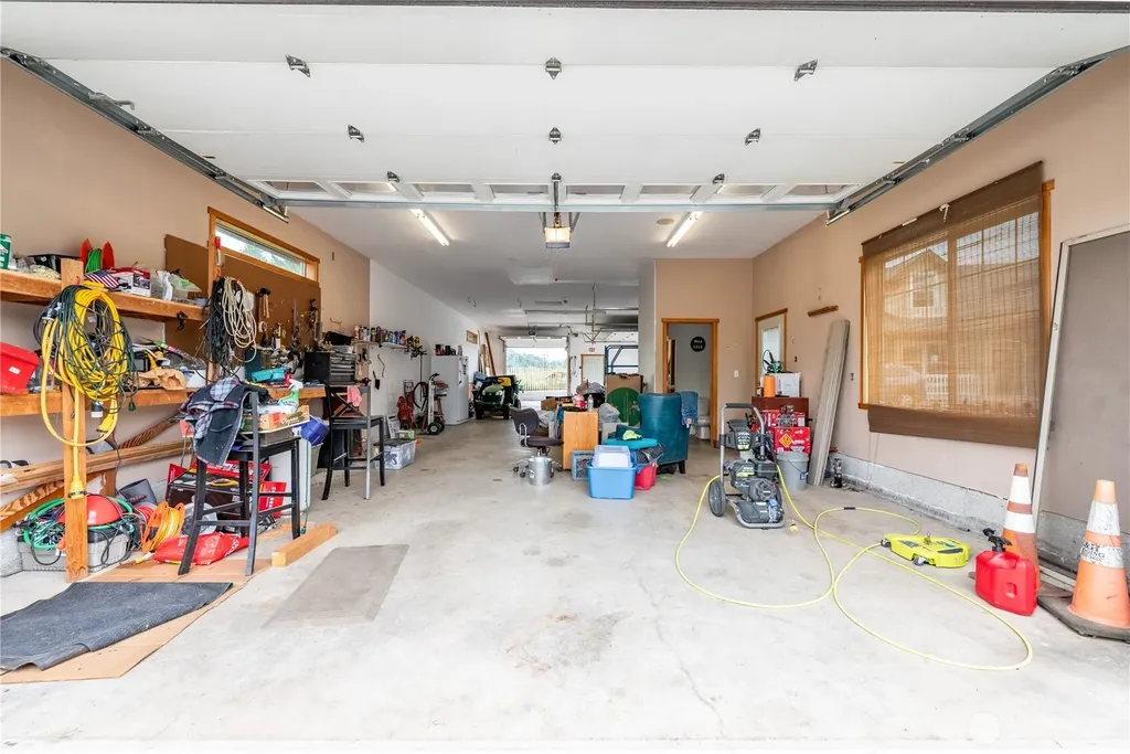 2487 Redwood Avenue Longview WA 98632