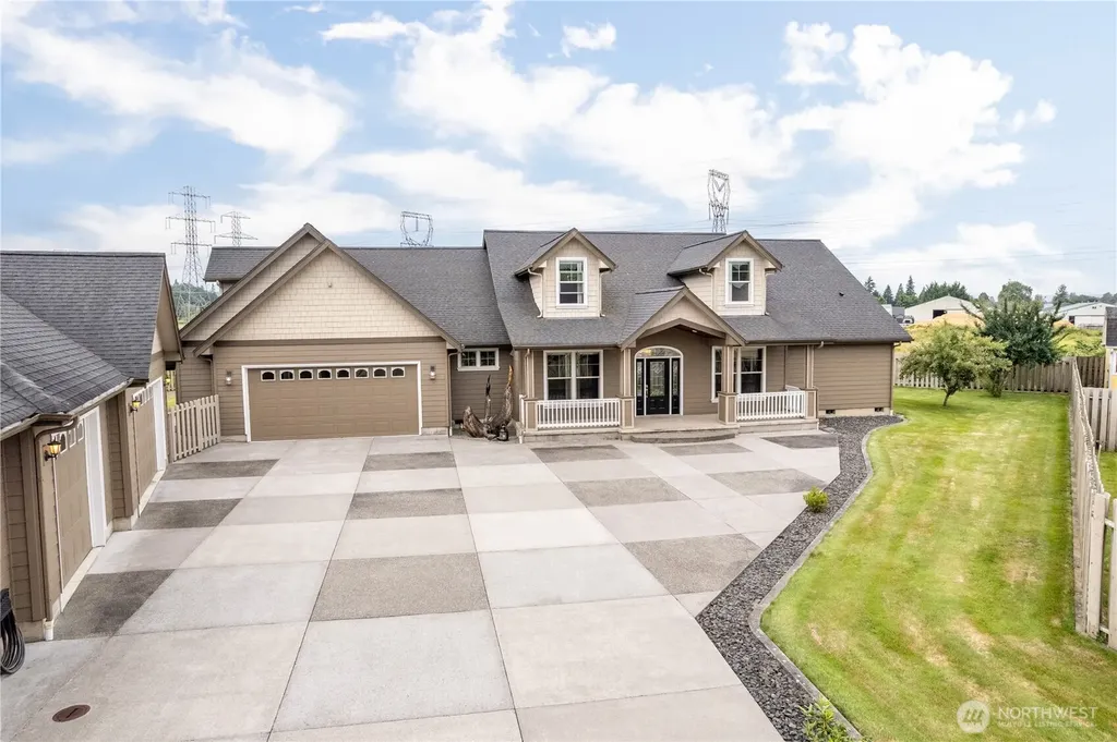 2487 Redwood Avenue Longview WA 98632