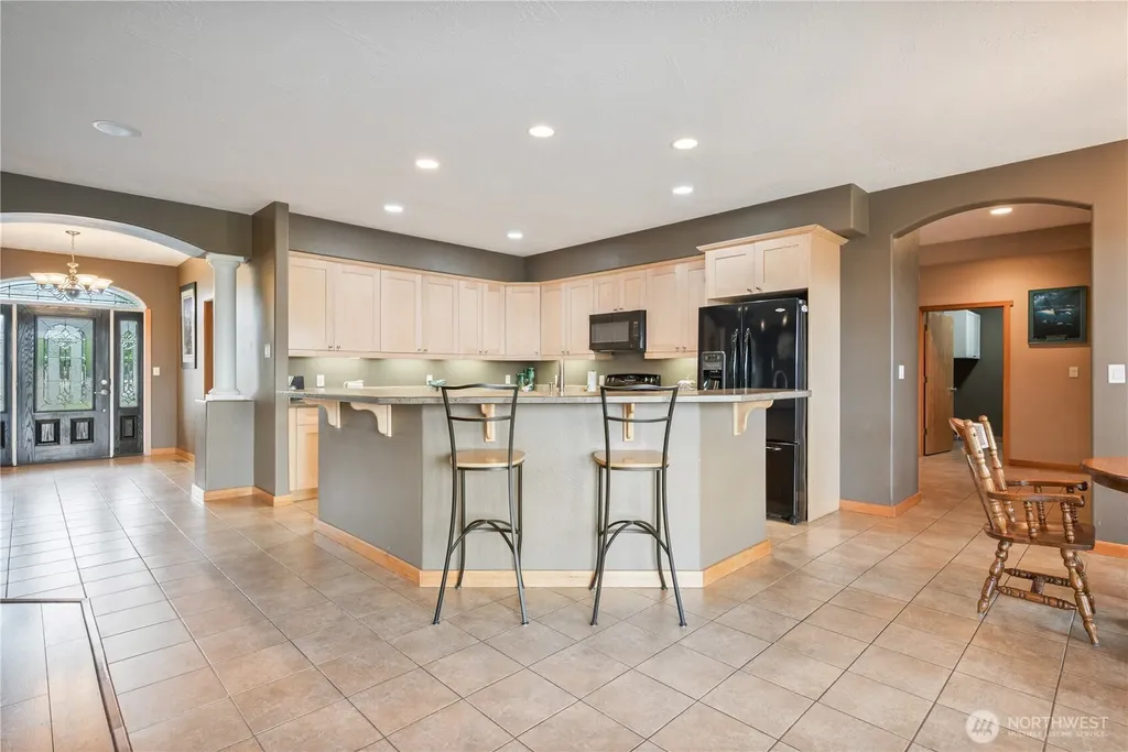 2487 Redwood Avenue Longview WA 98632
