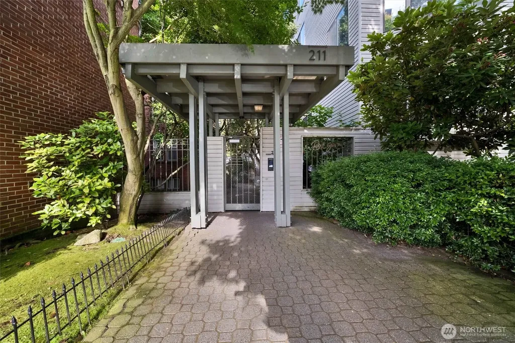 211 Summit Avenue E Seattle WA 98102
