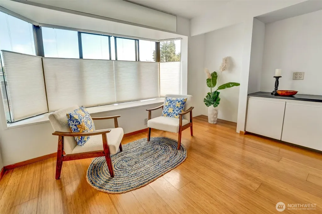 211 Summit Avenue E Seattle WA 98102