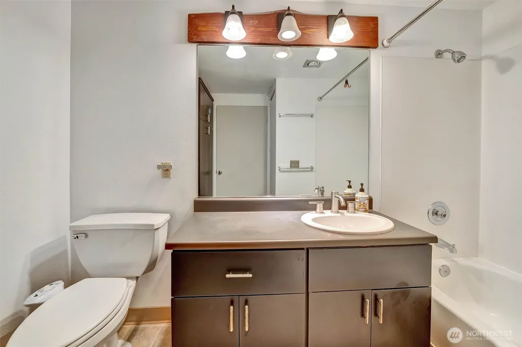 211 Summit Avenue E Seattle WA 98102