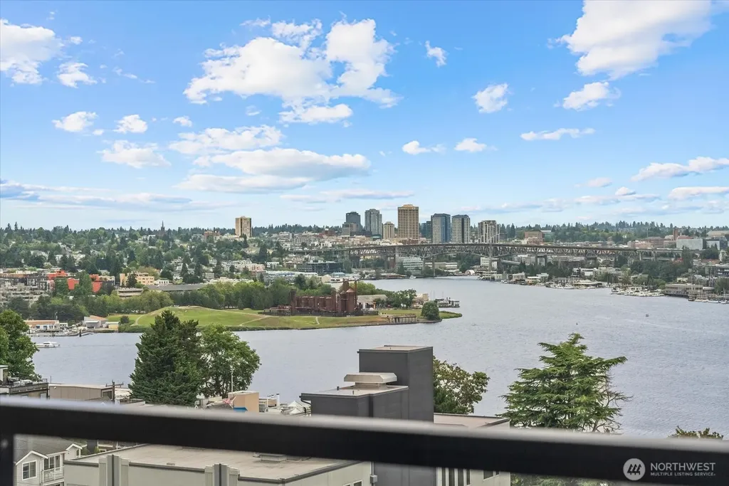 655 Crockett Street Seattle WA 98109