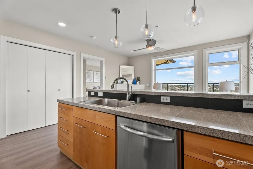 655 Crockett Street Seattle WA 98109