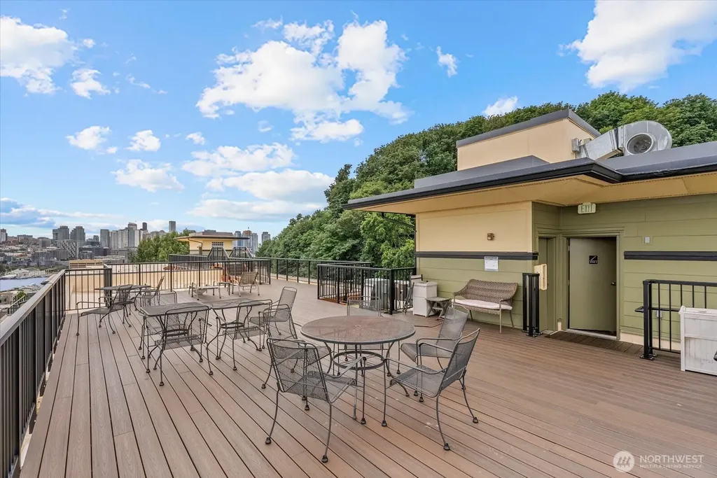 655 Crockett Street Seattle WA 98109