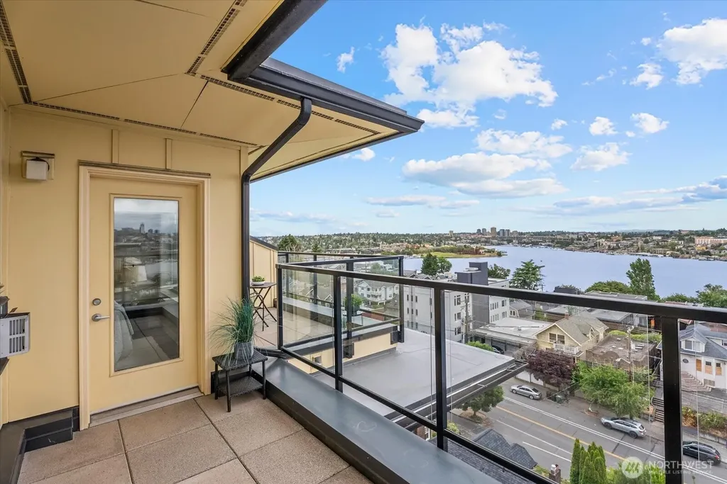 655 Crockett Street Seattle WA 98109