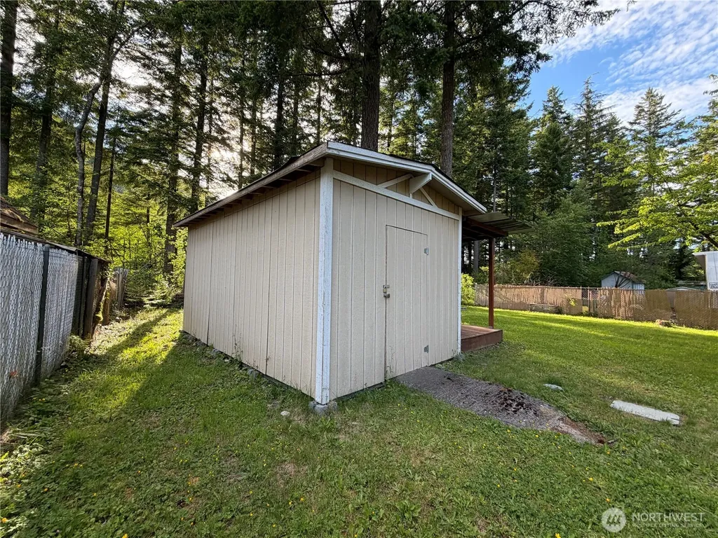 8595 Golden Valley Drive Maple Falls WA 98266