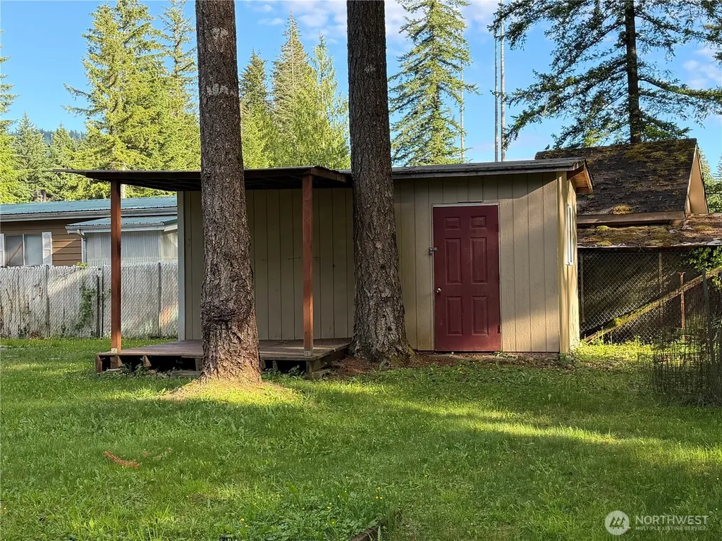8595 Golden Valley Drive Maple Falls WA 98266