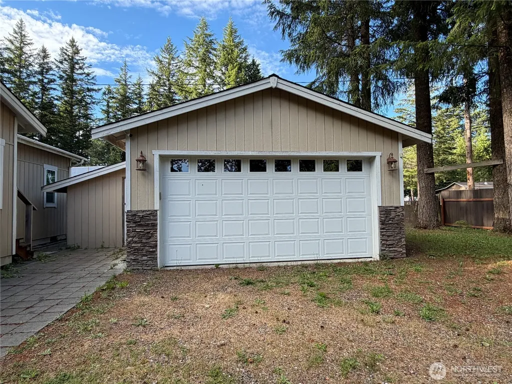 8595 Golden Valley Drive Maple Falls WA 98266