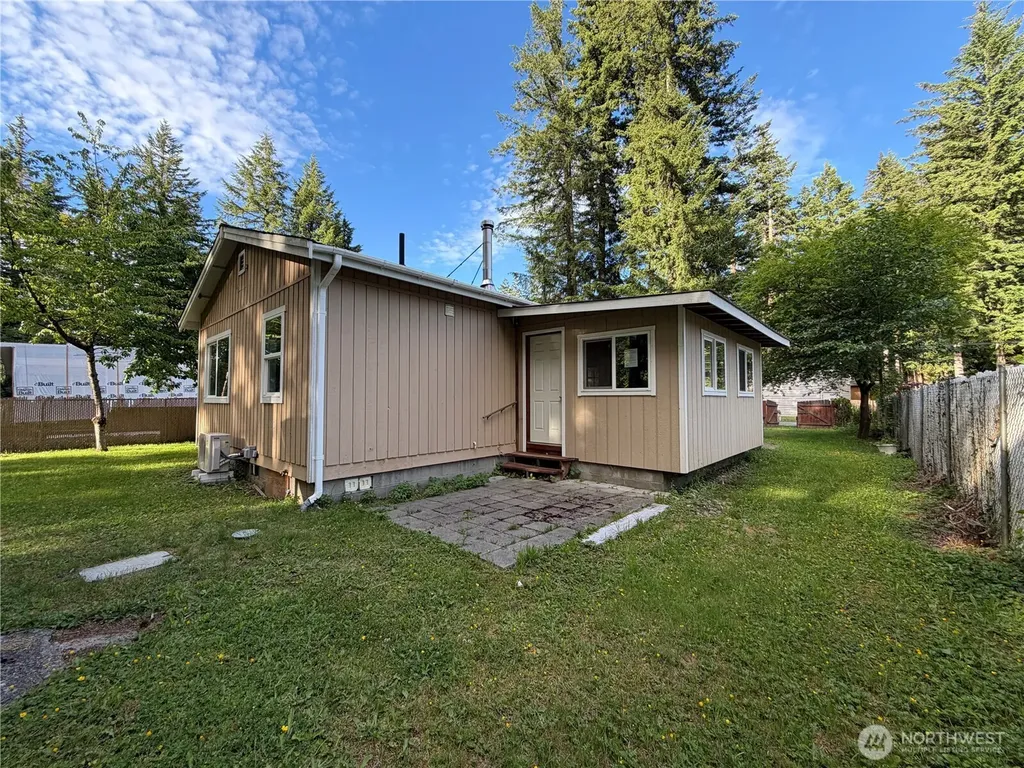 8595 Golden Valley Drive Maple Falls WA 98266