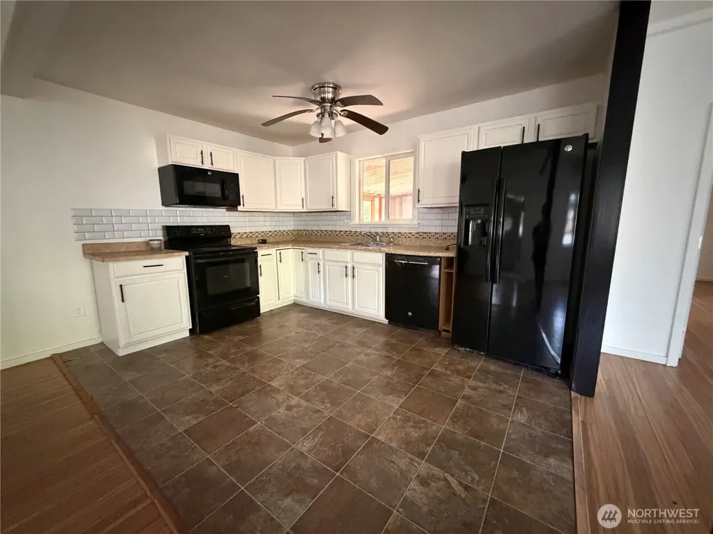 8595 Golden Valley Drive Maple Falls WA 98266