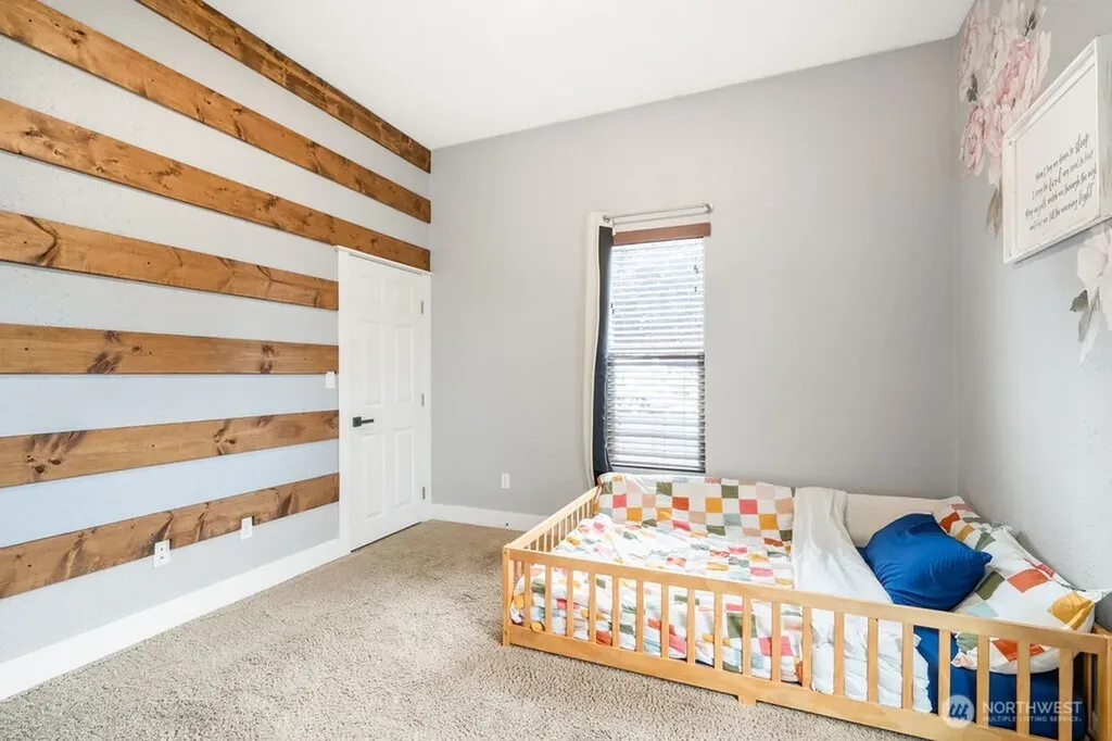 102 W Anderson Street Elma WA 98541