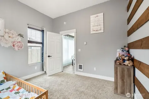 102 W Anderson Street Elma WA 98541