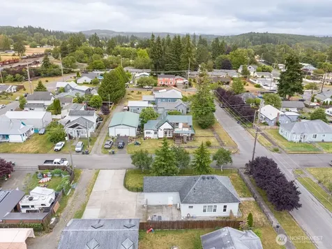 102 W Anderson Street Elma WA 98541