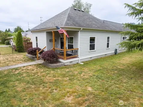 102 W Anderson Street Elma WA 98541