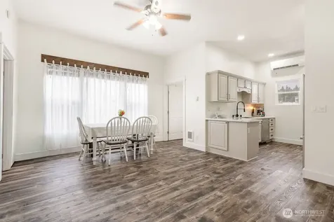 102 W Anderson Street Elma WA 98541