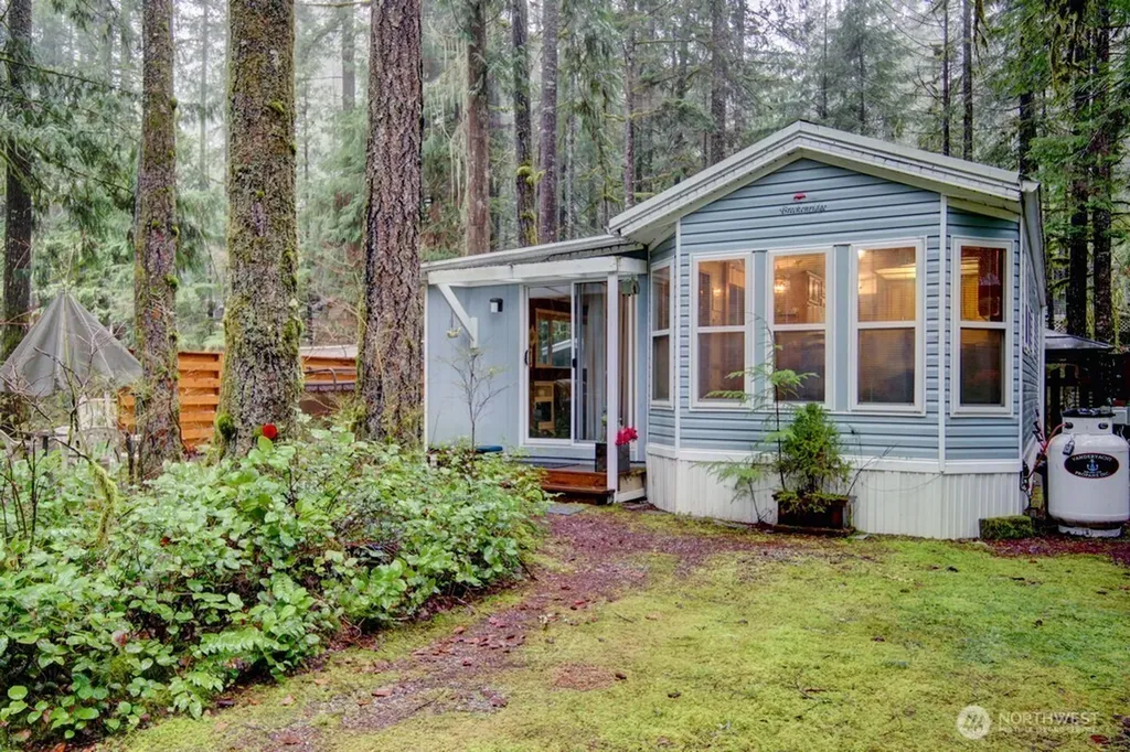 243 Schinn Canyon Court Deming WA 98244