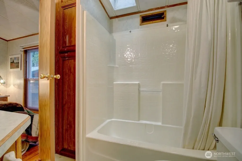 243 Schinn Canyon Court Deming WA 98244