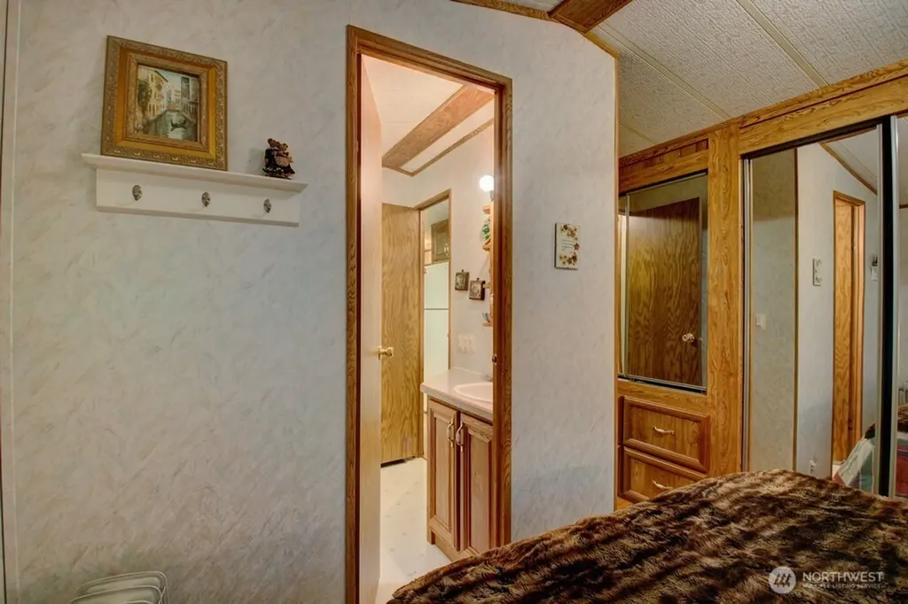 243 Schinn Canyon Court Deming WA 98244