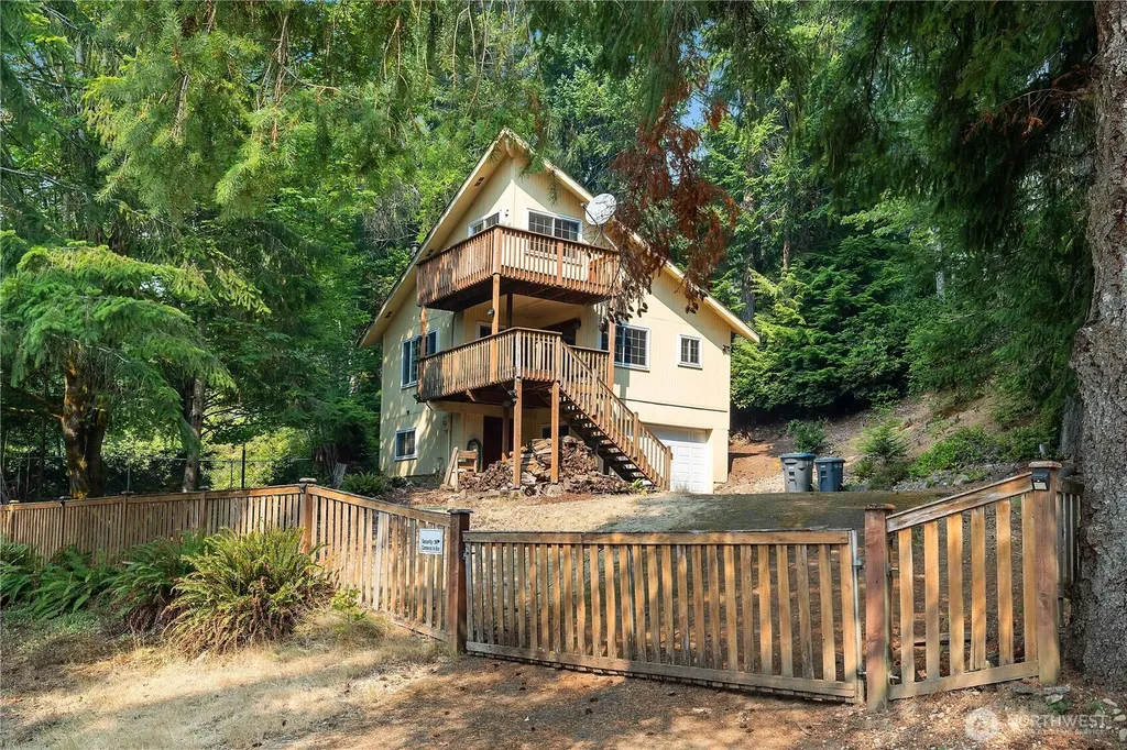 221 N Trail Head Loop Lilliwaup WA 98555